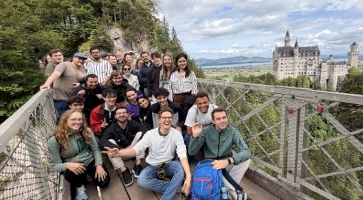 Due studenti dell’UniVdA premiati all’EUSALP Alpine AI-Hackathon con un’app per il turismo sostenibile